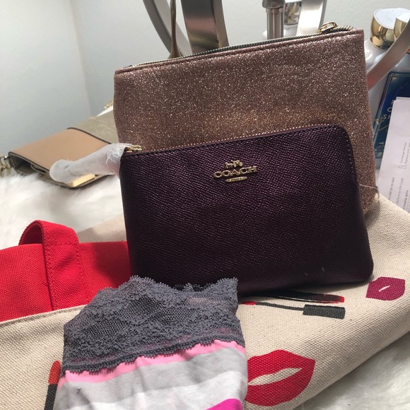 Authentic Coach Wristlet - Picture 2 of 5